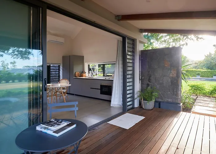 Peaceful Tree Cottage